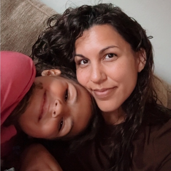 Meet your Posher, Mara - Picture 1 of 1